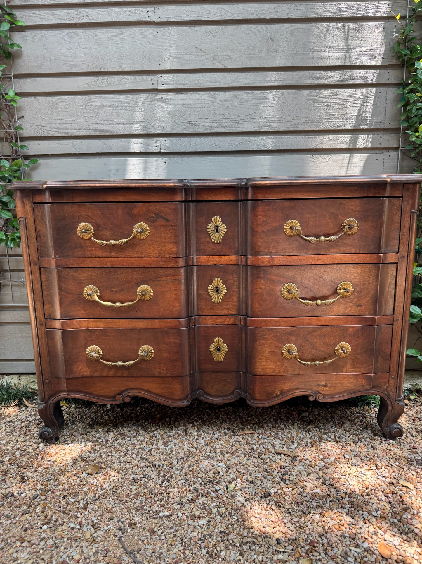 18th c. Walnut Serpentine Commode