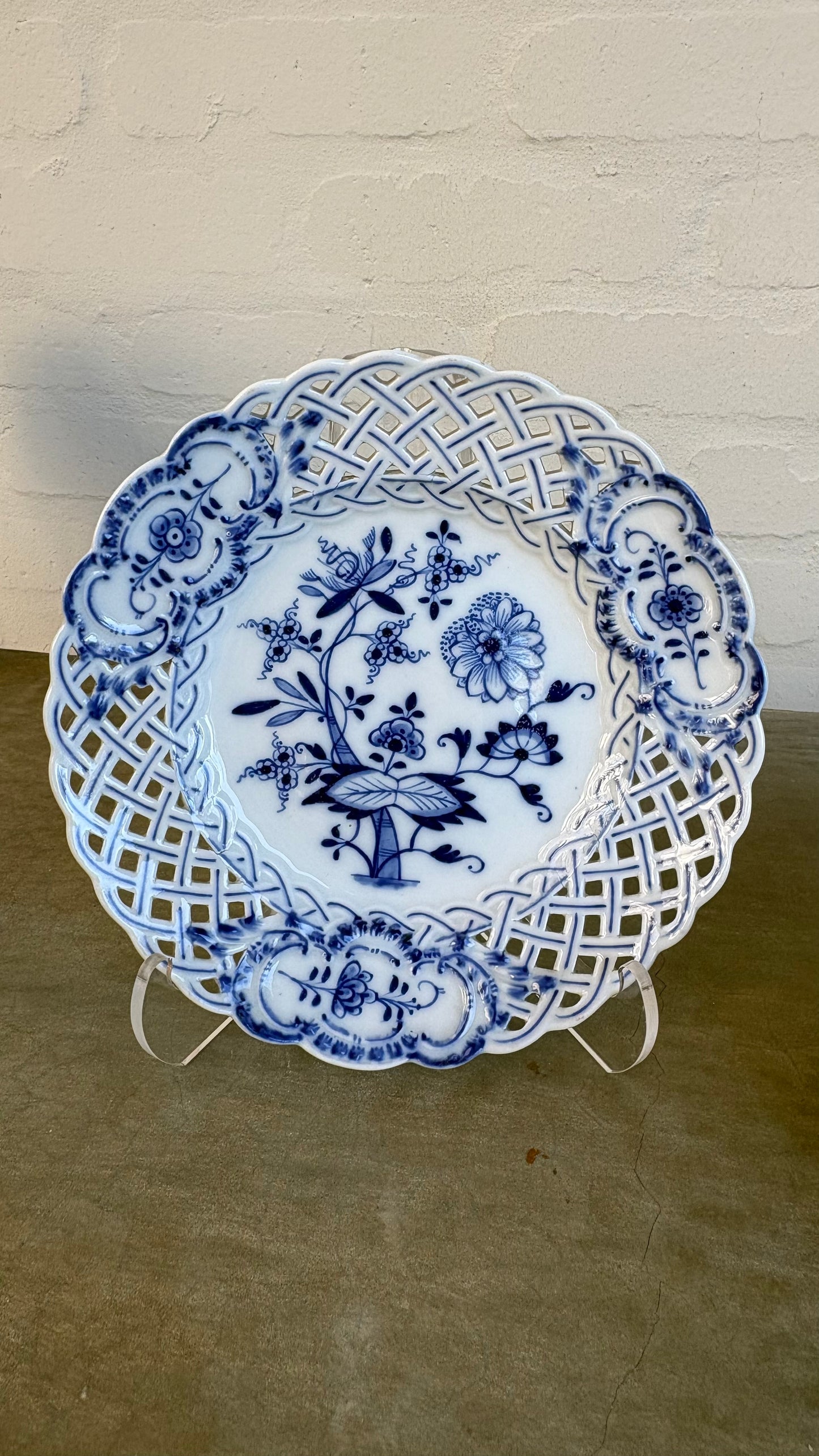 Set of 4 Meissen Reticulated Blue Onion Plates